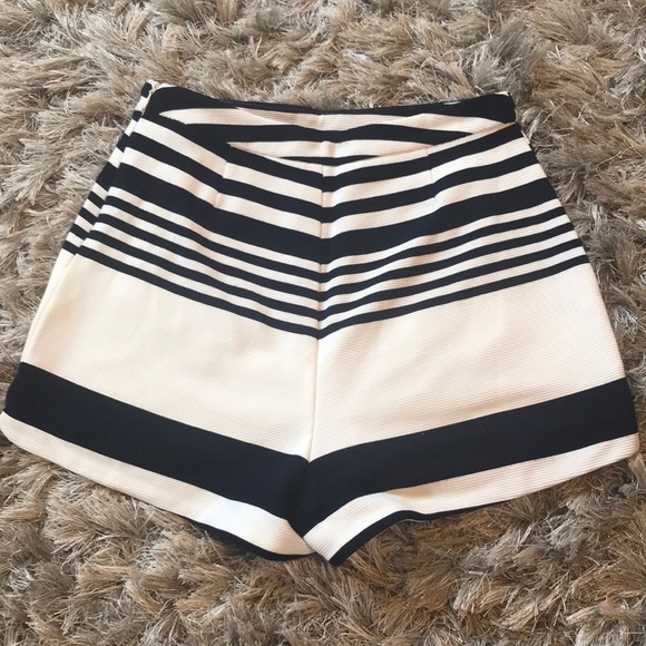High waisted navy and white striped shorts - Picture 2 of 3